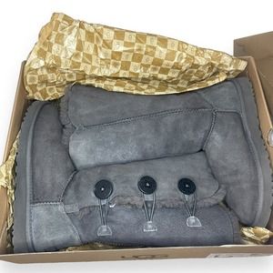 COPY - UGG Grey Bailey Button Triplet Boot 1873 BOX INCLUDED Women's Size 8